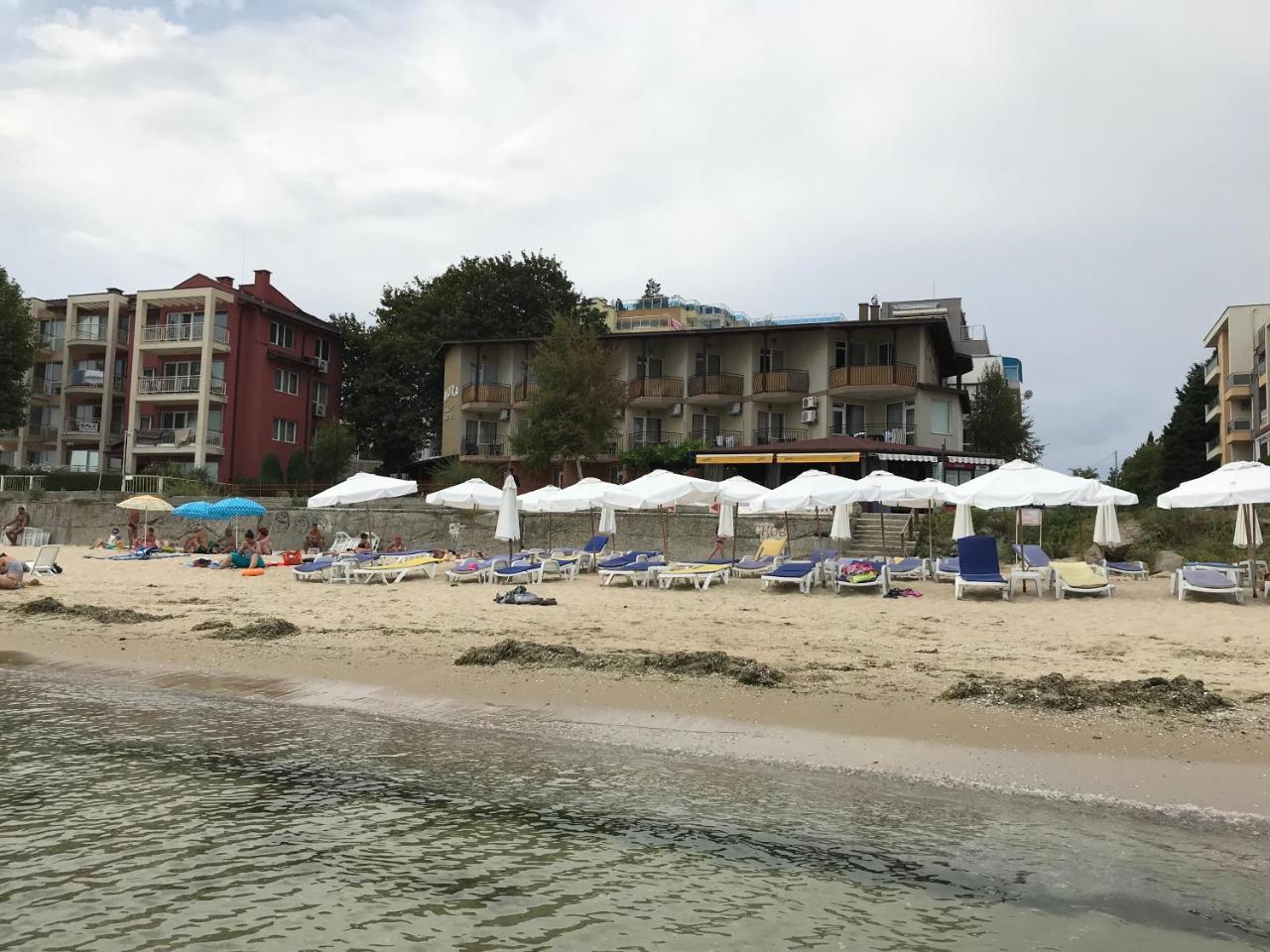 Cozy Apartment By The Sea ラヴダ エクステリア 写真